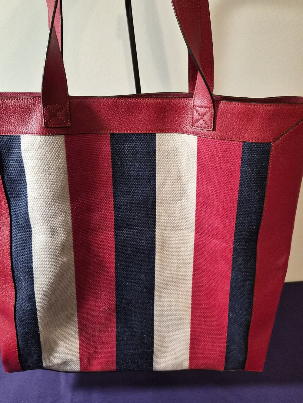 Gucci Logo Stripe Canvas Tote Bag - Picture 2 of 9